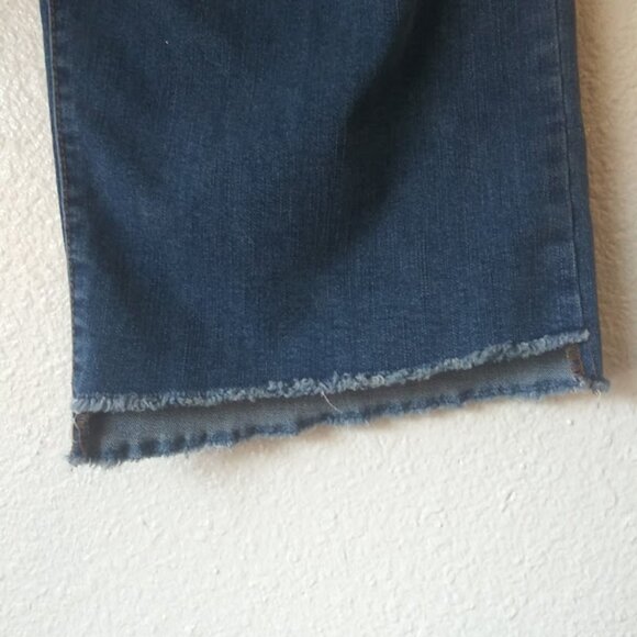 Logo by Lori Goldstein women's size 12P Taper Capri Jeans - Picture 5 of 16